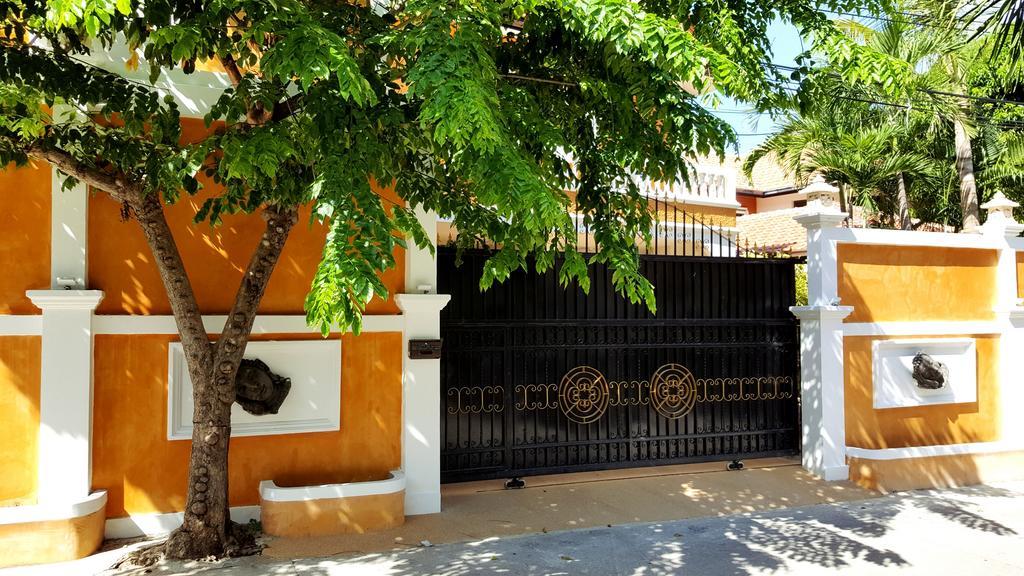 Hideland - The Luxury Tropical Villa Pattaya Bagian luar foto
