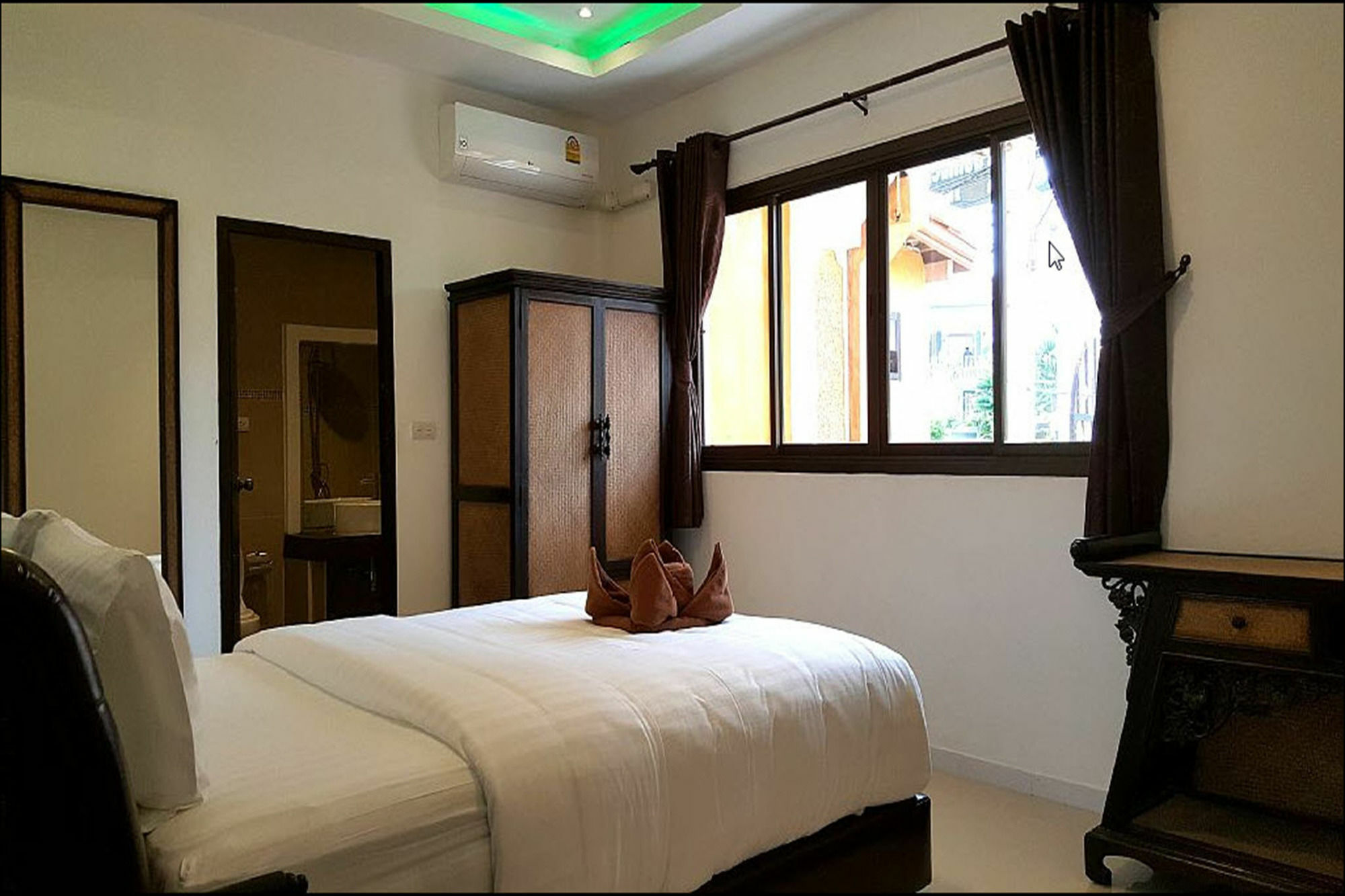 Hideland - The Luxury Tropical Villa Pattaya Bagian luar foto