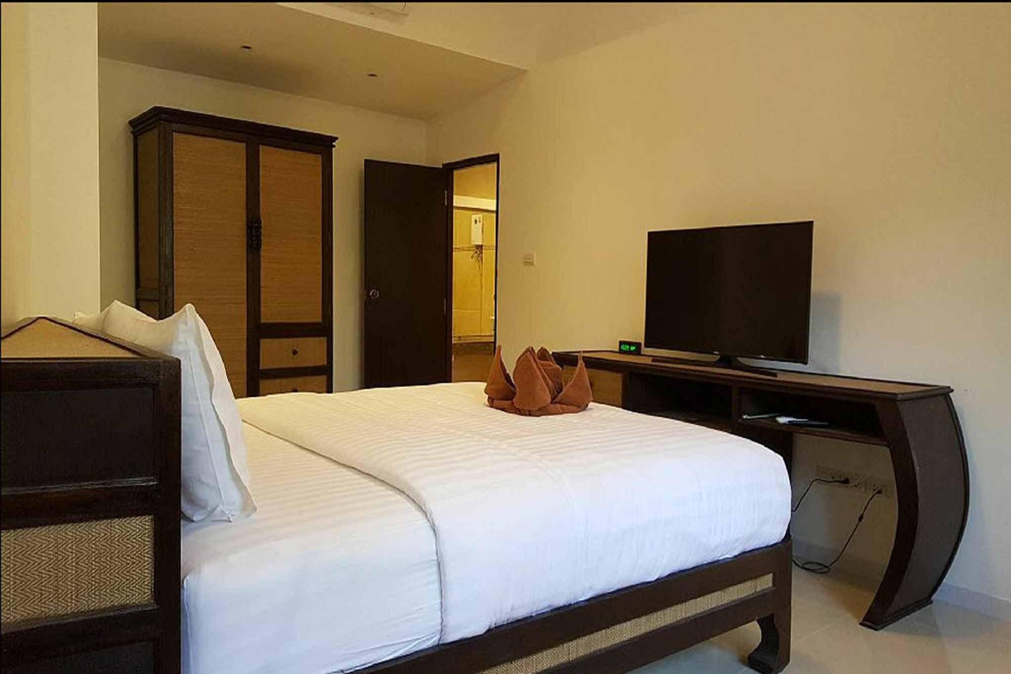 Hideland - The Luxury Tropical Villa Pattaya Bagian luar foto