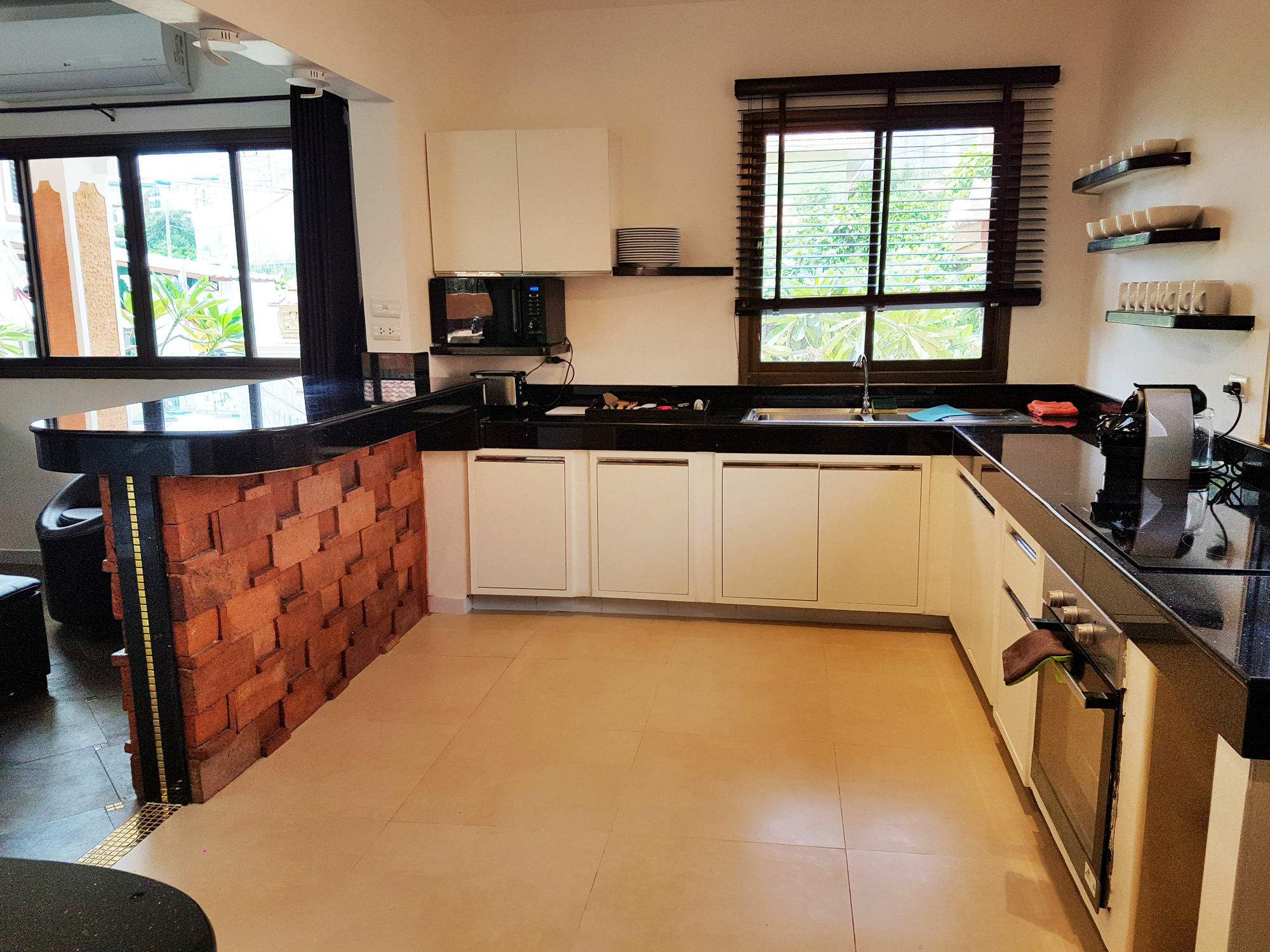 Hideland - The Luxury Tropical Villa Pattaya Bagian luar foto