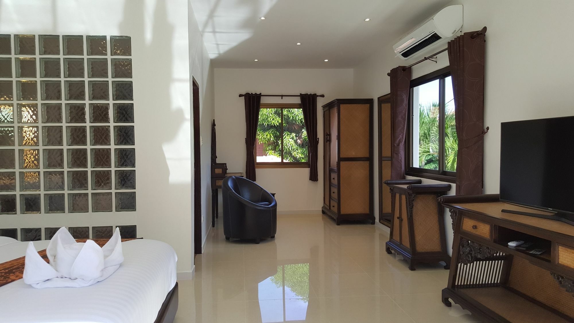 Hideland - The Luxury Tropical Villa Pattaya Bagian luar foto