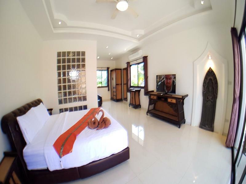 Hideland - The Luxury Tropical Villa Pattaya Bagian luar foto